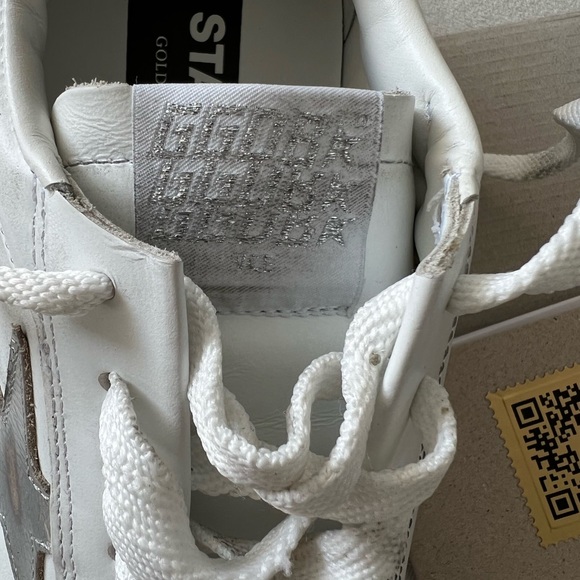 Golden Goose BRAND NEW with box, dust bag and official passport registration - Picture 4 of 17